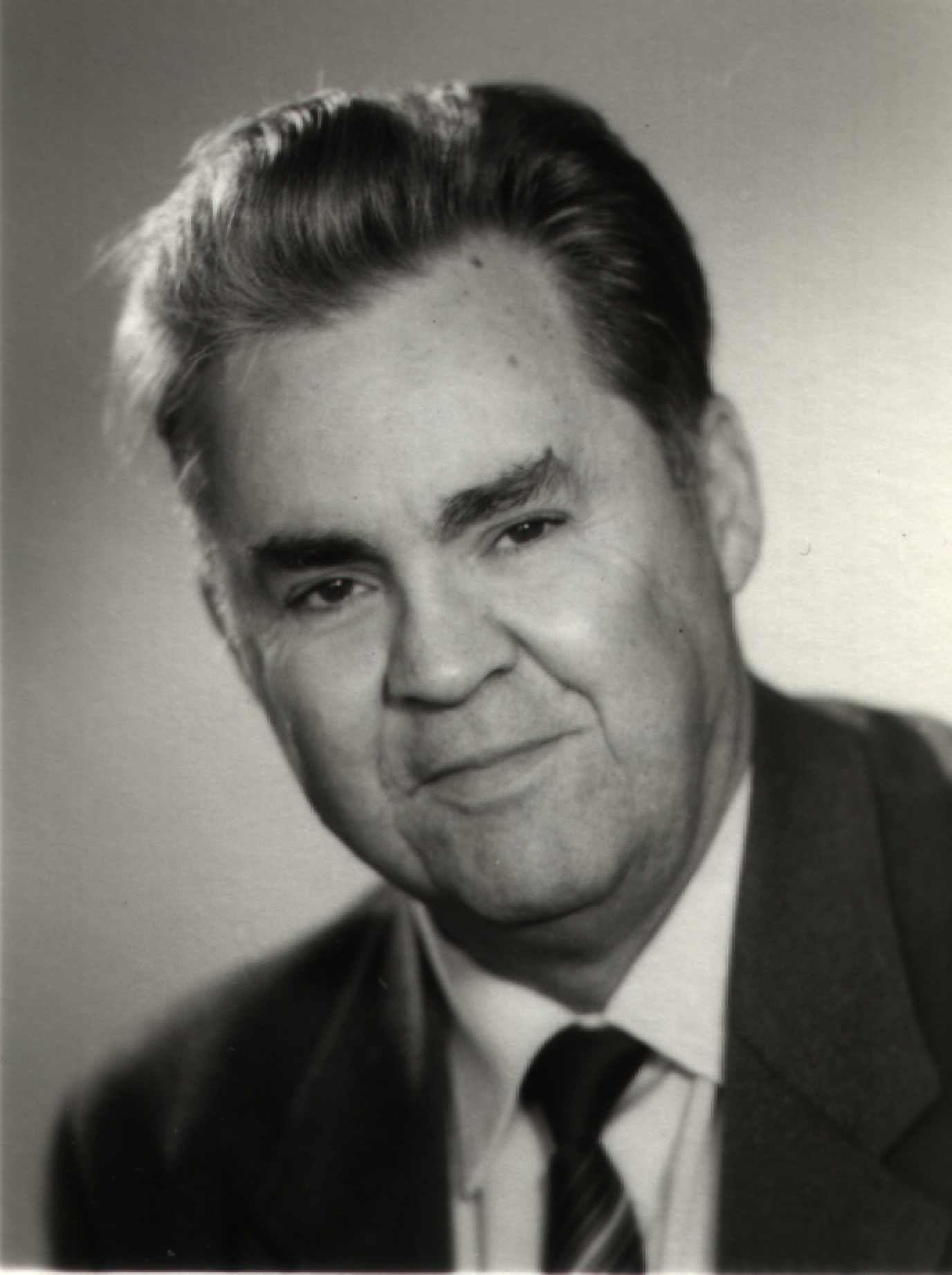 Dr. Helge Kildal